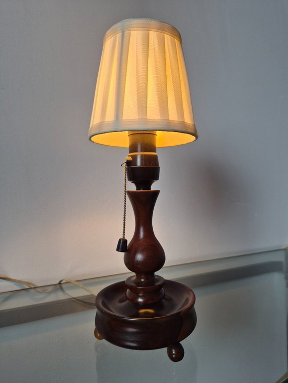 Image 1 of Lampe de table/de chevet japonaise vintage en bois