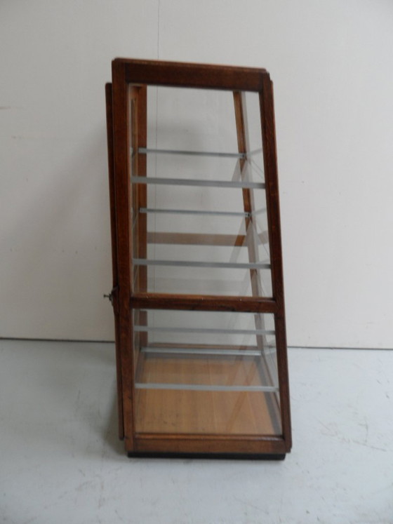 Image 1 of Antieke Bakkersvitrinekast  