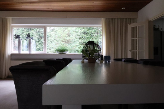 Image 1 of Maßgefertigter Esstisch und Avalon-Esszimmerstühle von Keijser&Co