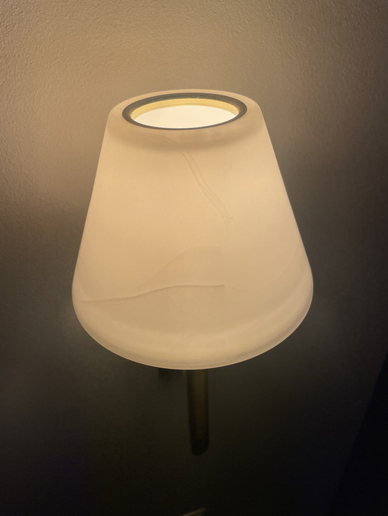 Image 1 of B+M Leuchten  Wand lamp  mat/gepolijst messing mat wit gevlamd glas  Jaren 90