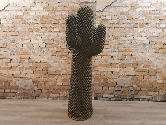 Cactus Gufram – Plastique vert | Drocco & Mello – Portemanteaux, Plastic (photo 3 of 8)