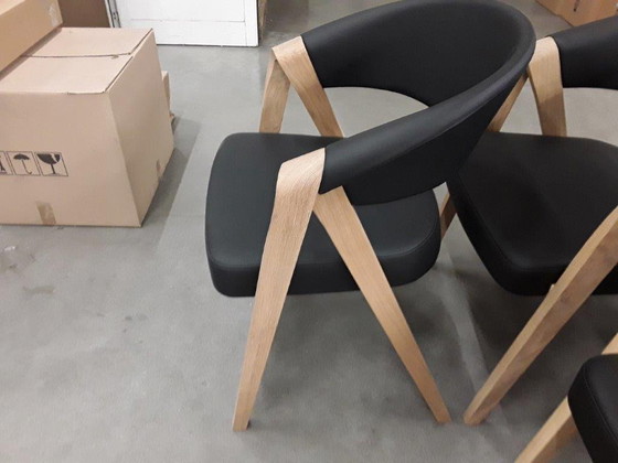 Image 1 of Martin Ballendat stoelen: massief eikenhout en zwart leer