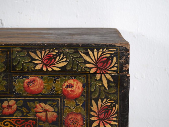 Antique painted Chinese trunk in pine wood – China, circa 1900 – Storage cabinet (photo 38 of 40)