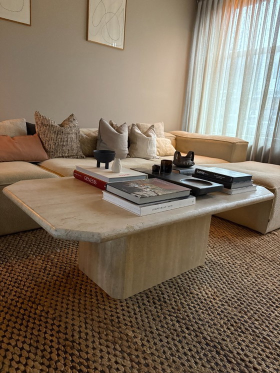 Image 1 of Tavolino da caffè in marmo travertino vintage