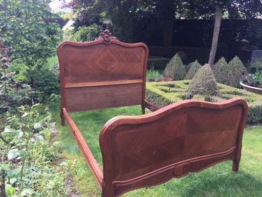 Letto con struttura in stile Luigi XV | 130x190