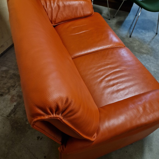 Image 1 of Leolux Bora Béta tweezitsbank leren bank oranje bank