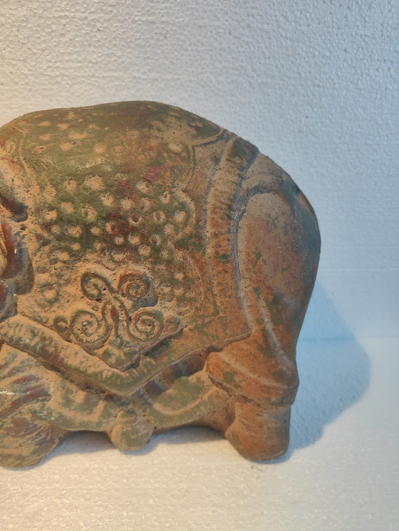 Image 1 of elefante in terracotta invecchiato India 1900-1910