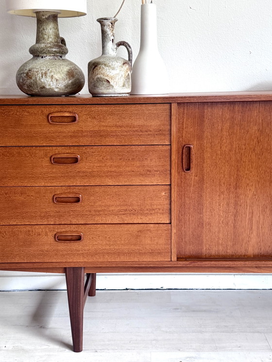 Image 1 of Credenza/cassettiera vintage anni '60 in teak