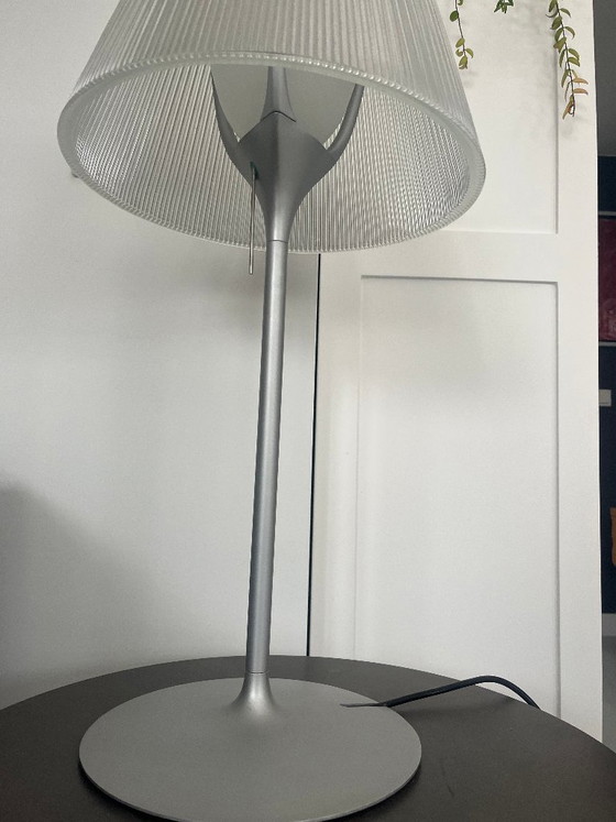 Tafellamp Flos Romeo Moon Table, Philippe Starck – Tafellampen, Aluminium, Glass (photo 2 of 5)