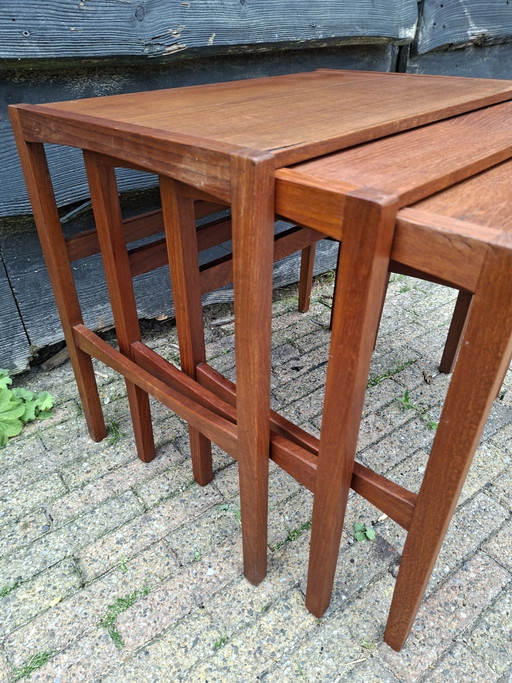 Nestingtables – bijzettafels, Wood (photo 2 of 5)