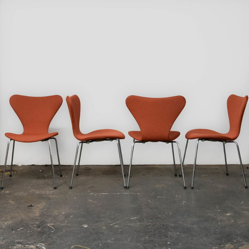 4x fritz Hansen Schmetterlingsstuhl