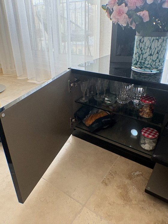 Mobili TV laccati neri con piano in vetro, Roche Bobois, Legno, Nero, Modern (foto 9 di 9)