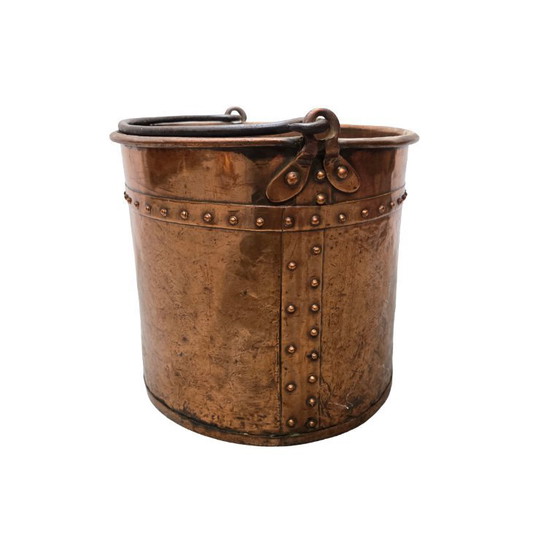 Image 1 of Cubo de leche antiguo de cobre clavado, siglos XVIII/XIX