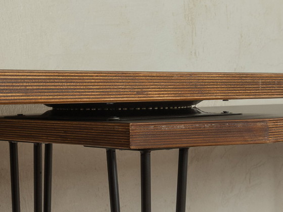 Einzigartiger Schreibtisch – Metal, Wood (photo 13 of 14)
