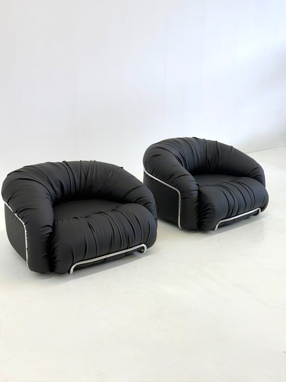 Image 1 of Poltrone italiane in stile Space Age, nere