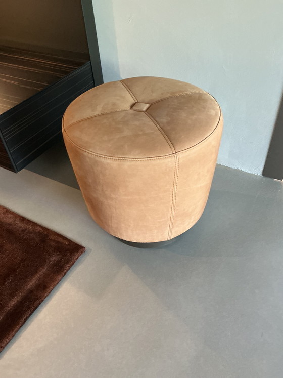 Image 1 of Minotti Jacques poef