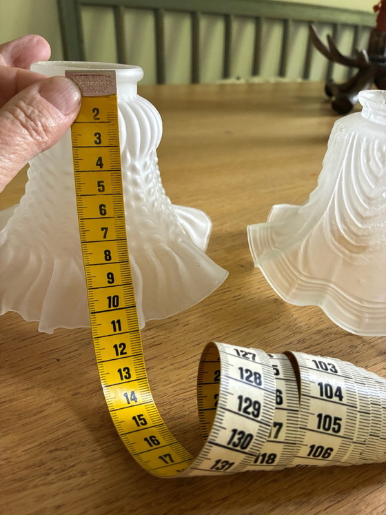 2 Lampenschirme aus mattiertem Glas für Pendelleuchten (photo 8 of 11)