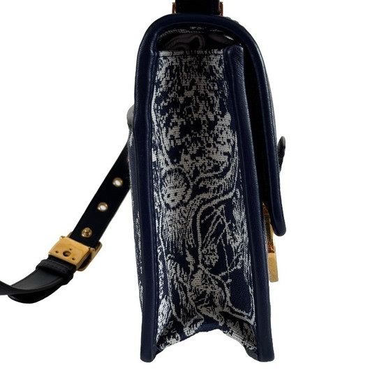 Dior Montaigne 30 – Crossbody bags, Calfskin (photo 23 of 25)