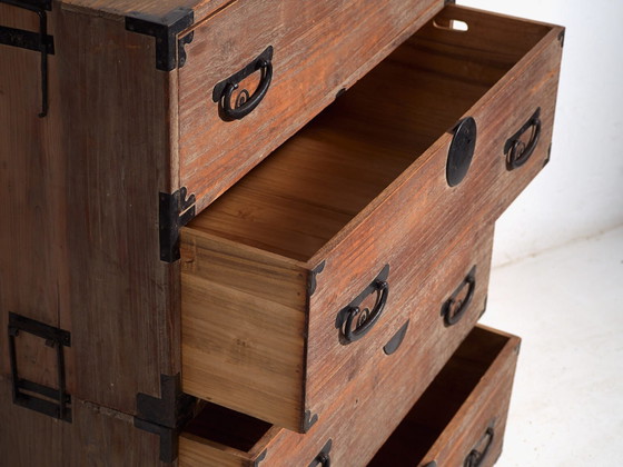 Antique Japanese Tansu Chest of Drawers - Meiji / Taishō Period (c. ) #24 – Iron (photo 27 of 40)