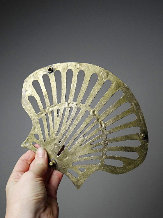 Image 1 of Dessous De Plat Vintage Style Art Nouveau, Coquillage, St Jacques Laiton Ajouré