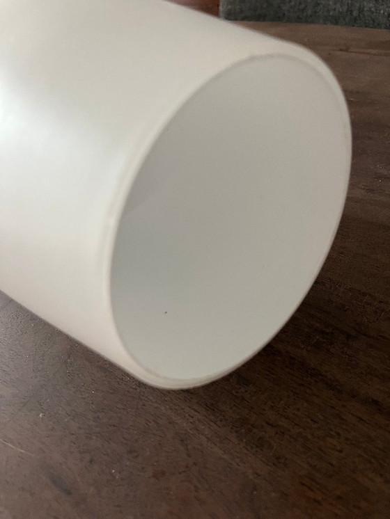 Image 1 of In vendita: lampada a sospensione in vetro lattimo degli anni '60 e '70