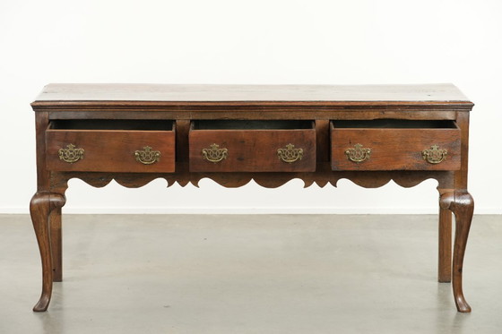 Image 1 of Antique English sideboard from the 18th century made of oak