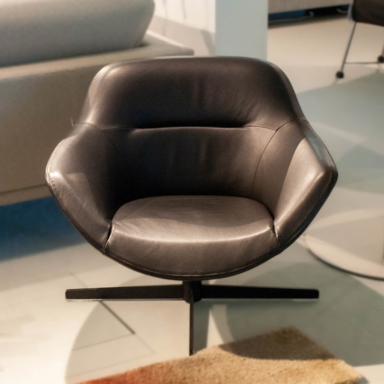 Image 1 of Poltrona girevole Cassina Auckland