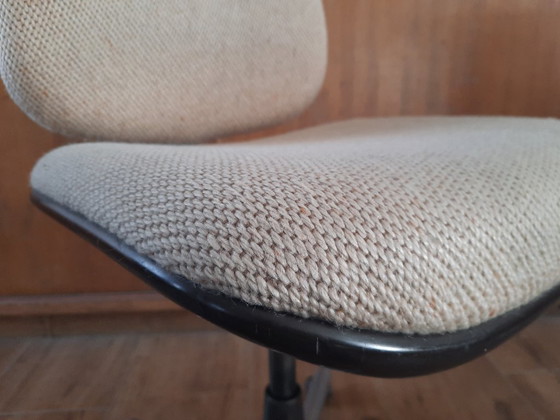 Image 1 of Chaise de bureau Giroflex – modèle 8026 – conçue par Martin Stoll