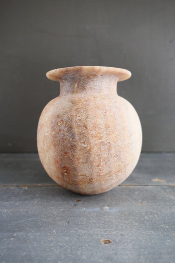 Image 1 of Antique Egyptian vase Alabaster natural tones