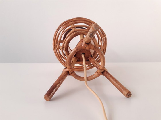 Image 1 of Beautiful vintage rattan table lamp, mcm bedside lamp rattan