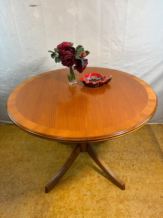 Tavolo da pranzo allungabile rotondo in teak vintage William Lawrence | Mid-Century | Ispirazione danese. (photo 12 of 12)