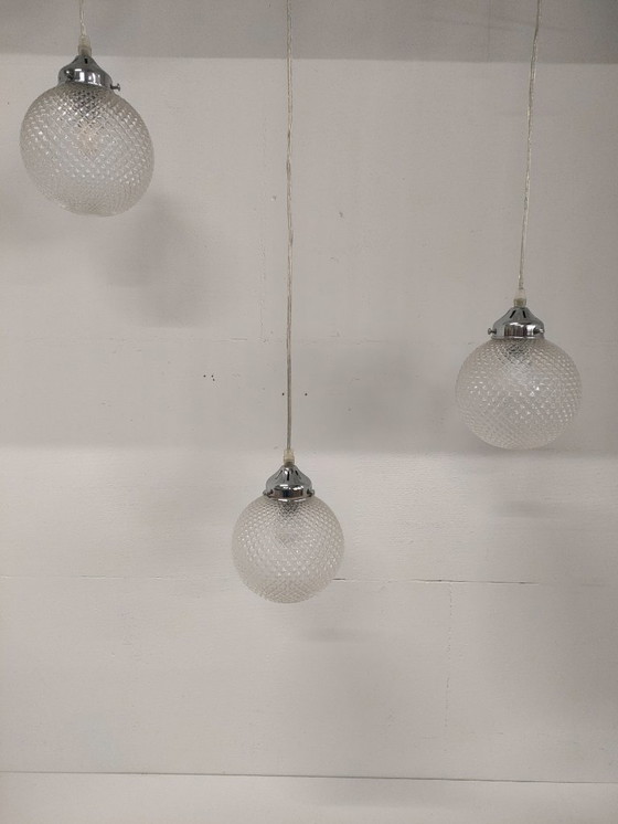 Image 1 of Set of pendant lights with 3 glass globe bulbs