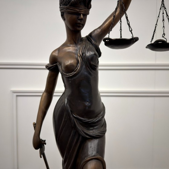 Bronzeskulptur Dame Justitia – Bildhauerei (photo 7 of 10)