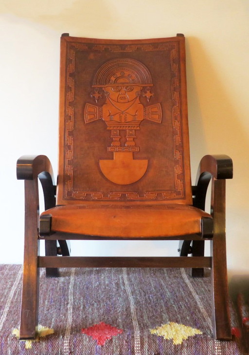 Fauteuil Tiahuanaco en teck et cuir repoussé, conçu par Angel I. Pazmino pour Muebles de Estilo, Équateur, années 1970 – Wood