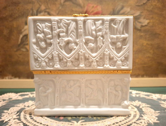 Portagioie o cofanetto in porcellana di Limoges con montatura in ottone dorato - ca. 1975 - Decorazione (photo 3 of 10)