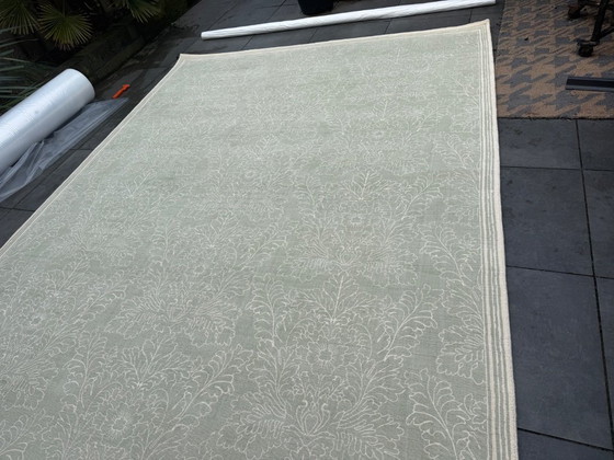 Image 1 of Laura Ashley Silchester Pale Saga – Luxe designvloerkleed – 250 x 350 cm