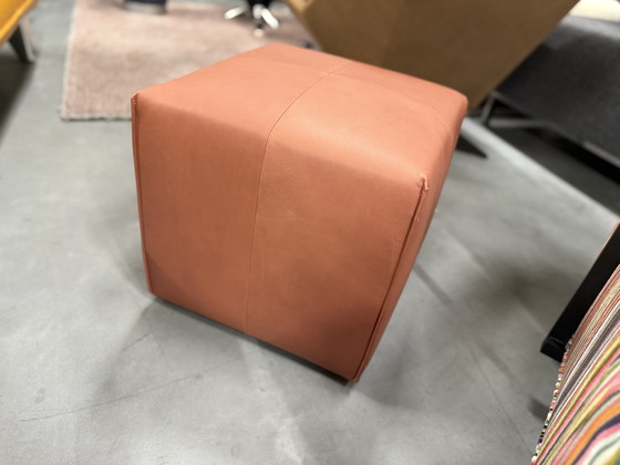 Image 1 of Sgabello Eyye Cub Loxton in pelle rosa 41x41xH42