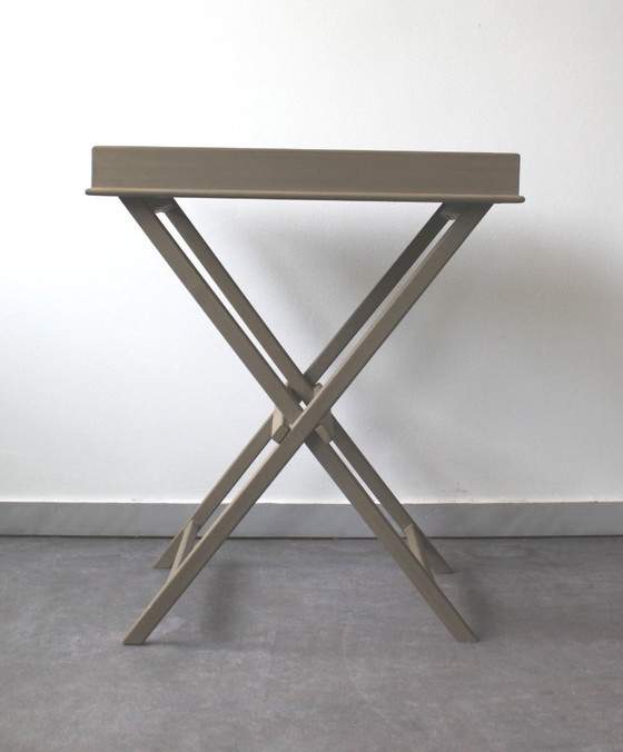Plateau de service pliant et amovible en bois peint taupe – Tables d'appoint, Wood (photo 2 of 9)