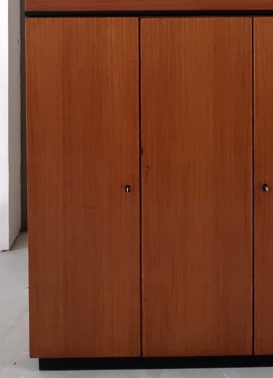 Mid Century Kleiderschrank – Kleiderschränke, Wood (photo 5 of 30)