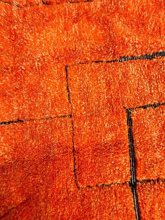 Image 1 of Alfombra marroquí naranja hecha a medida de 200 cm x 300 cm.