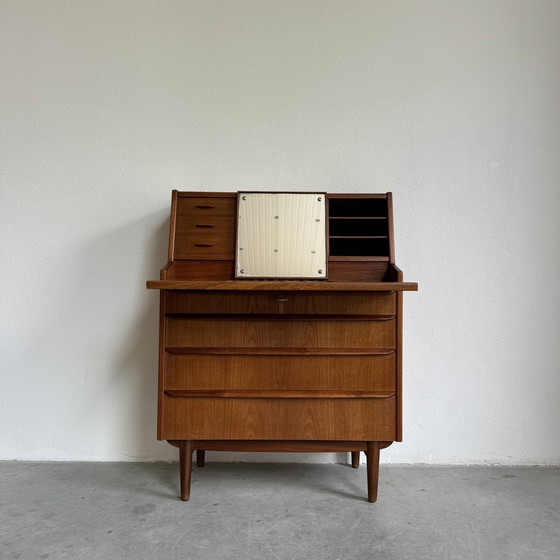 Image 1 of Secrétaire vintage danois avec miroir