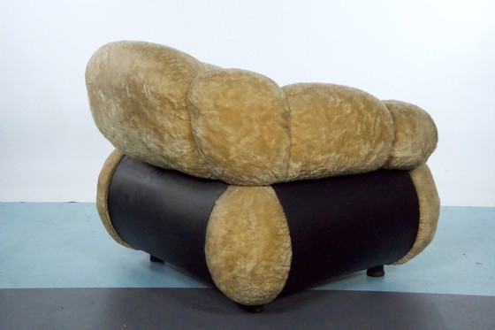Image 1 of Space Age fauteuil van Adriano Piazzesi, crèmekleurige teddybeer en kunstleer, jaren 70, Italië