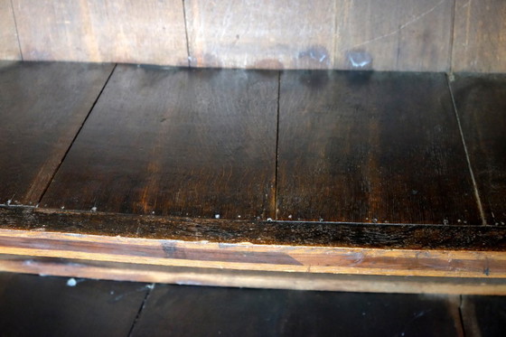 Image 1 of Credenza Zeeland del XVII secolo, in rovere.
