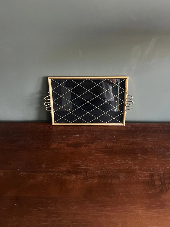 Vassoio rettangolare in vetro nero Mid Century con motivo a rombi dorati, circa 1950 – Accessori da tavola (photo 6 of 7)