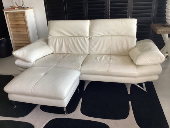 Schönes weißes Ledersofa mit passendem Hocker – DFS, Chaise longue, Leather (photo 11 of 12)