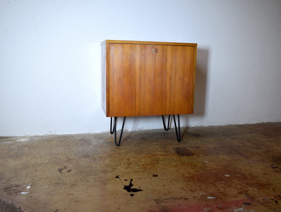 Image 1 of Commode vintage des années 1960, table de chevet, table d'appoint, style milieu du siècle