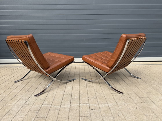 Image 1 of 2x Knoll Barcelona relax chairs, Venezia Cognac leather in NEW CONDITION