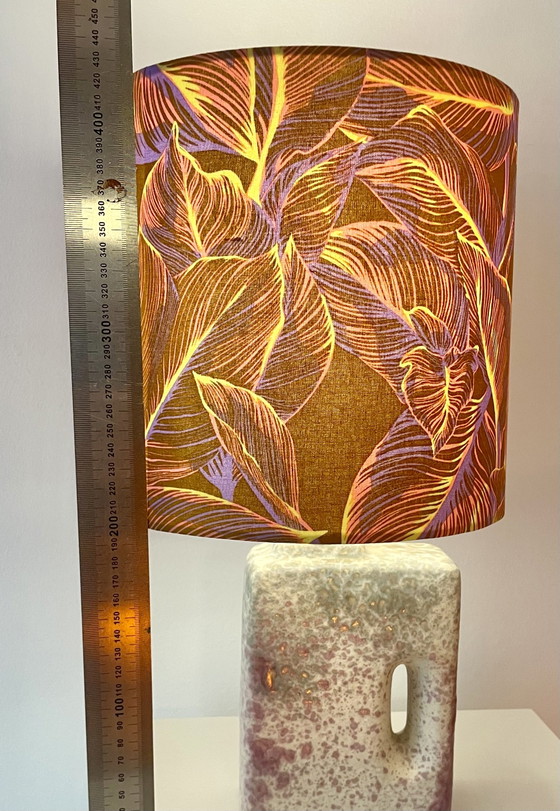 Übelacker tafellamp - batterijgevoede lamp op een haardvaas met botanische lampenkap | 42 cm (photo 9 of 15)