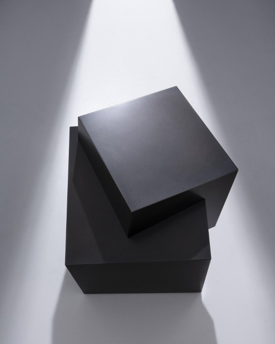 Image 1 of HOLLY HUNT Studio Design Stefan Gulassa Pyriet bijzettafel
