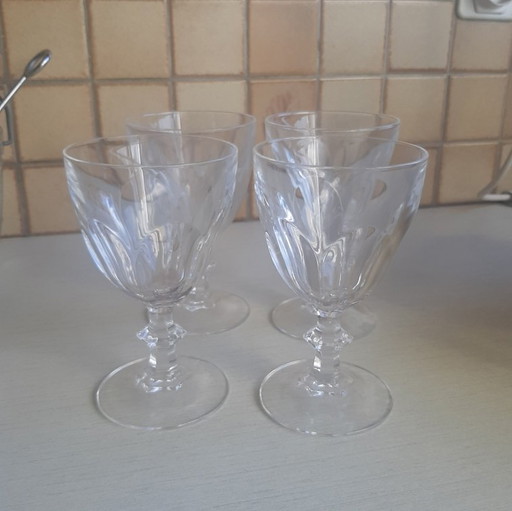 4 Glasses in the Taste of the Harcourt Model